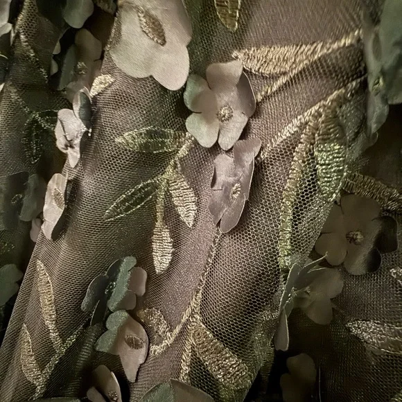 Formal Black Sleeveless Dress with floral appliqué on the tulle skirt - Picture 5 of 5